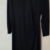 Vestito di lana nera