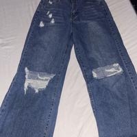 Jeans strappati