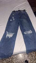 Jeans strappati