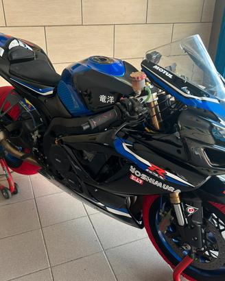 Suzuki gsx r 600 k7 pista