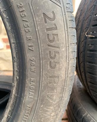 Gomme 215/55-R17 barum