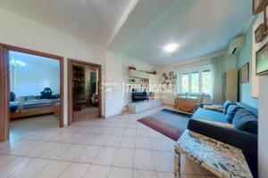 AMPIO QUADRILOCALE LUMINOSO