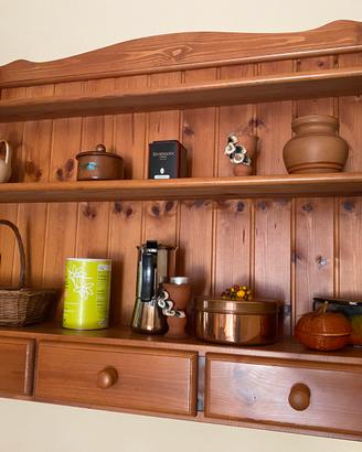 Piattaia in legno con cassetti