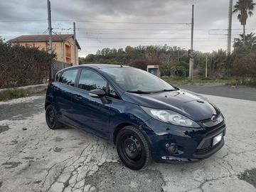Ford Fiesta 6 Serie 1.2 Benzina