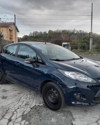 Ford Fiesta 6 Serie 1.2 Benzina
