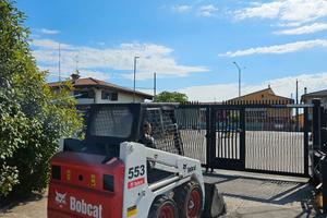 P182- Mini Pala 18 q Bobcat 553