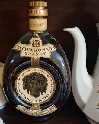 vecchia Romagna etichetta bianca 
