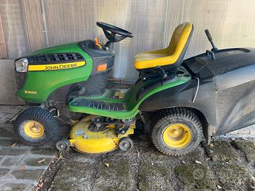 Trattorimo tosaerba John Deere