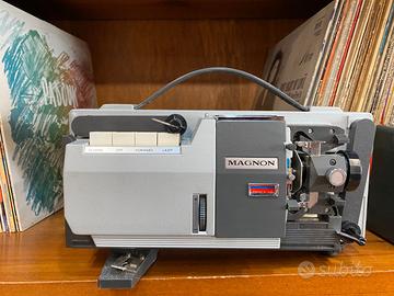 Proiettore Magnon 88 mm movie projector