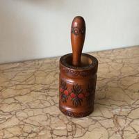 Mortaio con pestello in legno