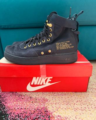 Nike SF Air Force 1 Mid  Obsidian/Gold