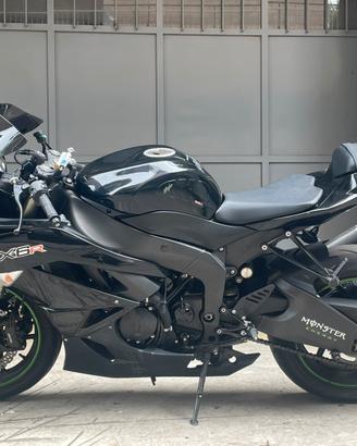 kawasaki zx6r 2011