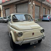 Fiat 500 L da vetrina