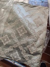 copriletto verde salvia con frangia