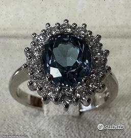 ANELLO ORO 18kt. CON DIAMANTI E TOPAZIO LONDON