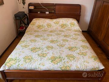 Struttura letto matrimoniale vintage