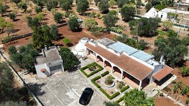 Villa con giardino