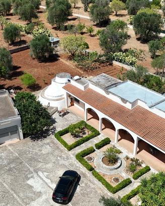 Villa con giardino