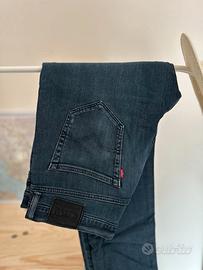 Jeans Levis 520 Blu Notte