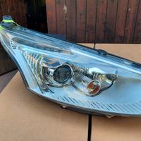 Faro proiettore dx Ford B max
