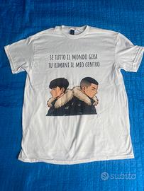 Maglietta streetwear con frase rap