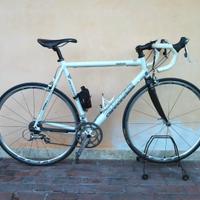 Bici Cannondale tg M ruote Shimano + corona scarpe