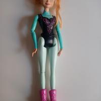 bambola barbie Frozen Anna pattinatrice