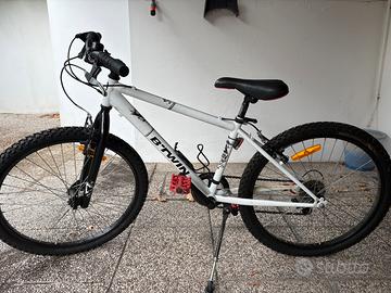 Mountain bike adatta a bambini dai 9 ai 12 anni