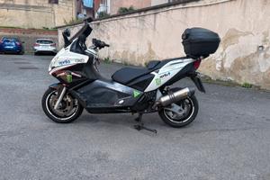 Aprilia srv 850