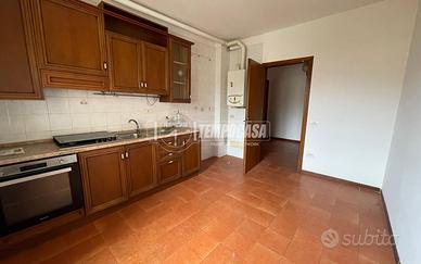 A427 - Ampio quadrilocale comodo ai servizi