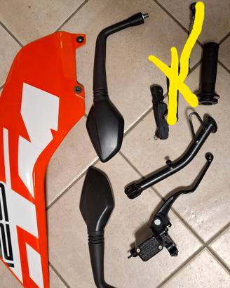 Pezzi moto ktm Duke 125
