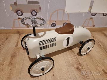 Macchinina cavalcabile in metallo, Crema 