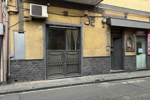 Rif.GR194| negozio gravina di catania