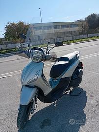 Beverly 300 sport 2018