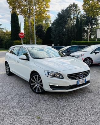 Volvo V60 D5 Geartronic Momentum 132.000km!!