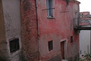 IMMOBILE da ristrutturare