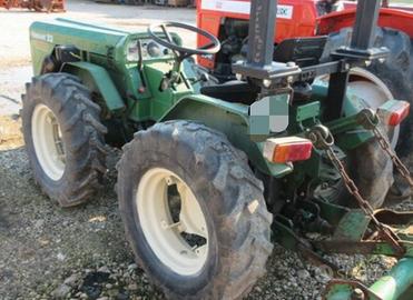 trattore Ferrari con fresa