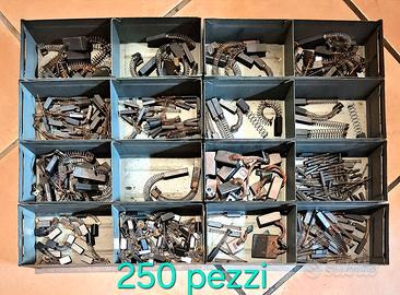 Lotto di 250 pezzi carboncini spazzole motore 
