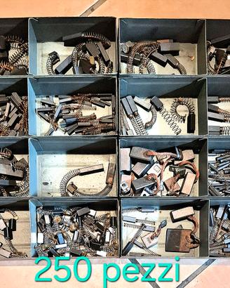 Lotto di 250 pezzi carboncini spazzole motore 