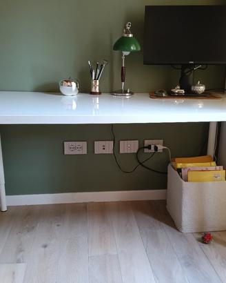 Scrivania Ikea