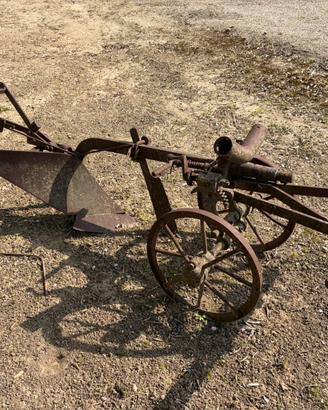 Aratro vintage del 900