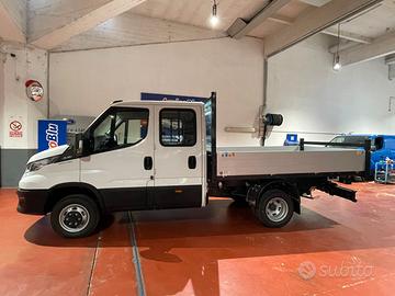 Iveco daily 35c140 doppia cabina 7 posti cassone