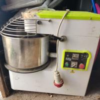 IMPASTATRICE 25 KG 2 VELOCITA'  TRIFASE