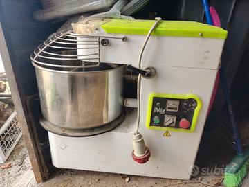 IMPASTATRICE 25 KG 2 VELOCITA'  TRIFASE