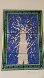 Quadri in ceramica con finiture di pregio.