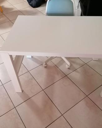 Tavolino con sedia per bambini
