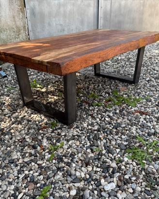 Tavolo in legno artigianale