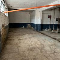 Capannone con Licenza edilizia