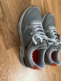 Scarpa muova mai usata numero 42