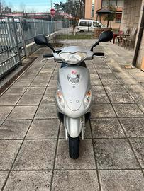 Scoter Kiymco Questo numero telefono 👉393249521093
